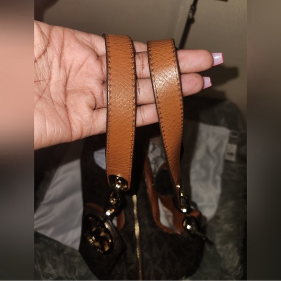 Michael Kors 3pc Set - Picture 12 of 14